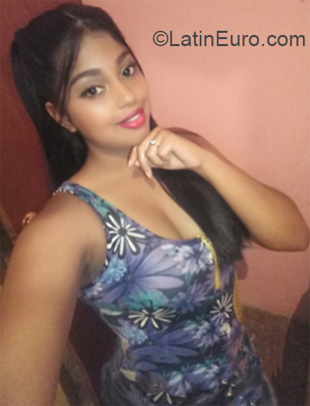 Date this sensual Venezuela girl Milagros from Ciudad Bolivar VE2933