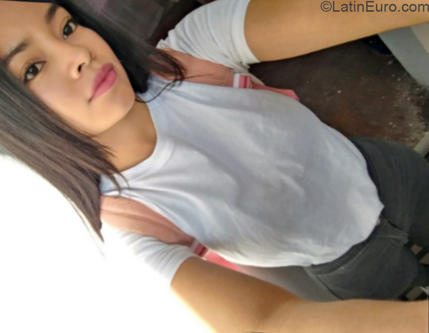 Date this fun Venezuela girl Martina from Venezuela VE2939