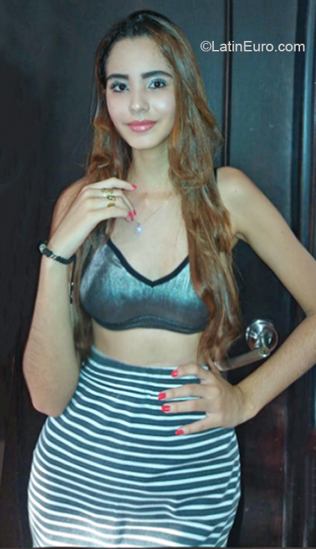 Date this sultry Colombia girl Katherine from Medellin CO26666