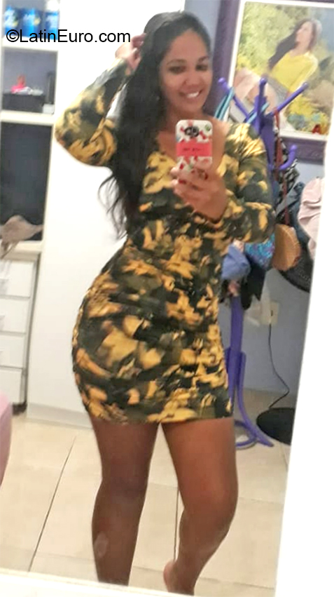 Date this tall Brazil girl Fernanda from Rio de Janeiro BR11034