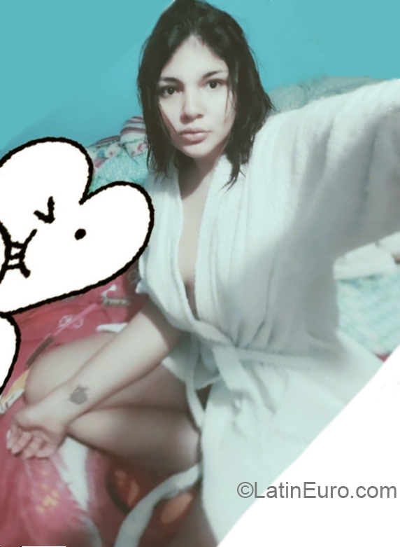 Date this passionate Colombia girl Paola from Bogota CO26705