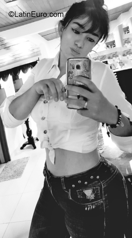Date this passionate Colombia girl Paola andrea from Pereira CO26714