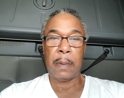 Date this nice looking United States man Clive from Sunrise US20614