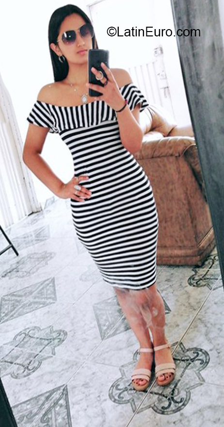 Date this young Colombia girl Ngela from Pasto CO26742