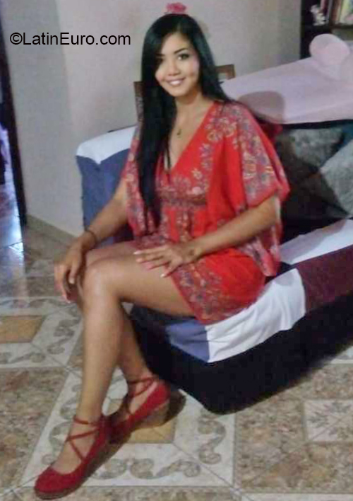 Date this charming Colombia girl Mayte from Pereira CO30301