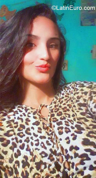 Date this stunning Venezuela girl Omarlang from Barcelona VE2979