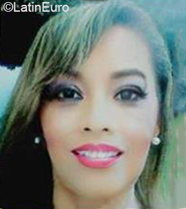 Date this charming Colombia girl Maria Claudia from Monteria CO26785