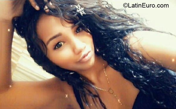 Date this hot Venezuela girl Tebisiy from Caracas VE2984