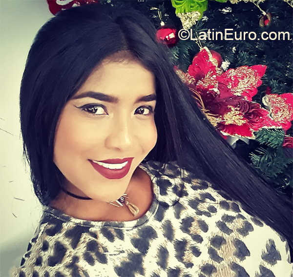 Date this good-looking Colombia girl Liset from Cali CO26816