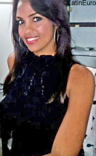 Date this hard body Dominican Republic girl Bianca from Santo Domingo DO37768