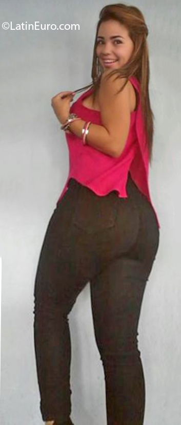Date this good-looking Venezuela girl Xiomara from Barinas VE3033