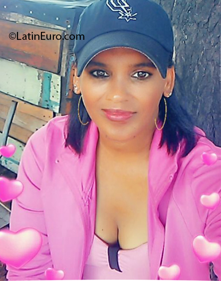 Date this exotic Dominican Republic girl Ana from Santiago DO37653