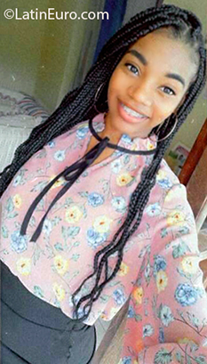 Date this happy Dominican Republic girl Vitali from Santo Domingo DO37772