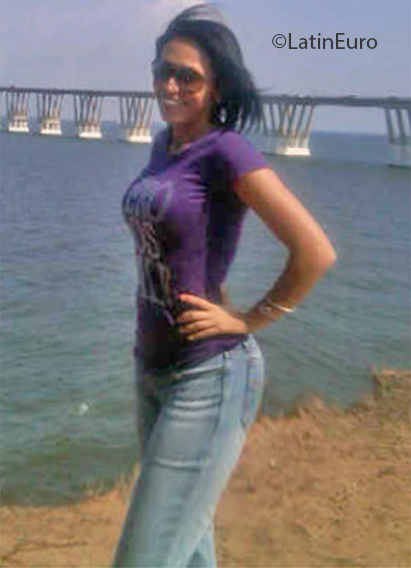 Date this pretty Venezuela girl Mary from Maracaibo VE3101