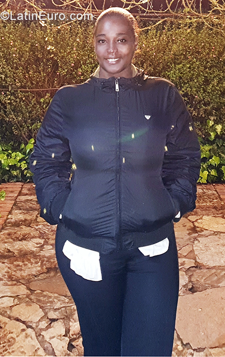 Date this hard body Colombia girl Lili from Bogota CO27107