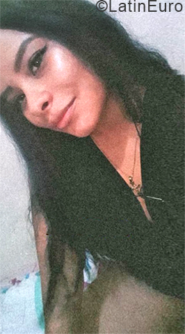 Date this sultry Colombia girl Alexa from Pereira CO27165