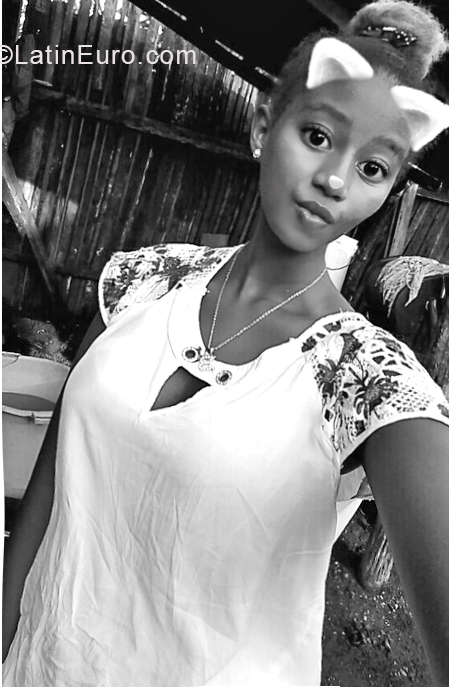 Date this tall Colombia girl Briny from Quibdo CO27166