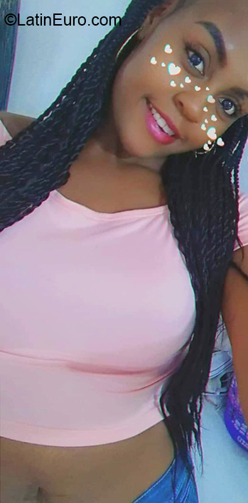 Date this lovely Colombia girl Luisa from Cali CO27232