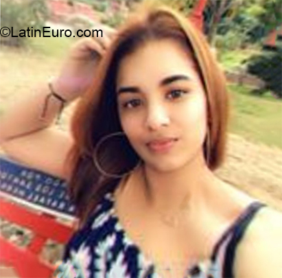 Date this beautiful Dominican Republic girl Aris from Santiago DO38021