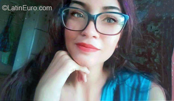 Date this charming Venezuela girl Carmen from Caracas VE3165