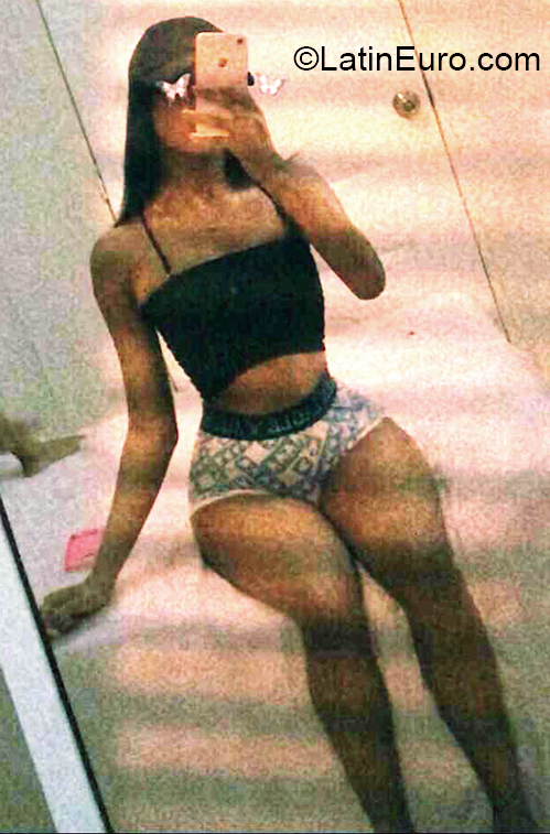 Date this young Dominican Republic girl Sandra from Santiago DO38031