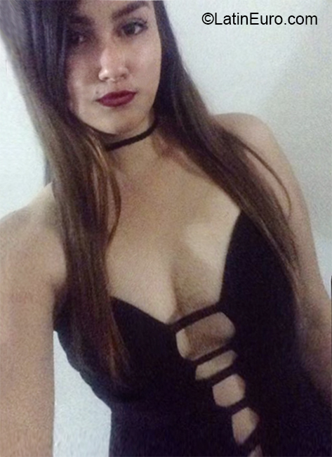 Date this tall Venezuela girl Allison from Maracaibo VE3271