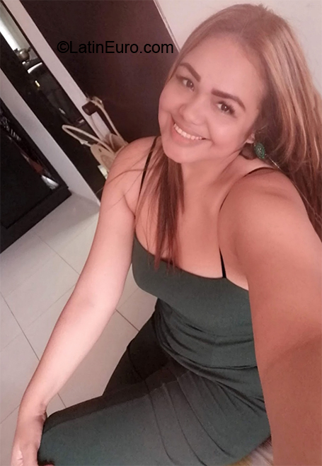 Date this young Colombia girl Claudia from Barranquilla CO27287