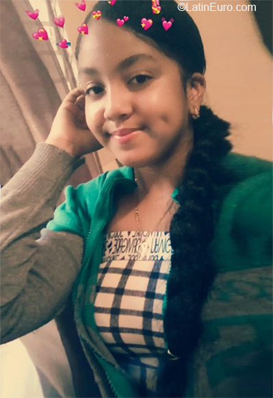 Date this sultry Dominican Republic girl Mayelin from Santo Domingo DO38063