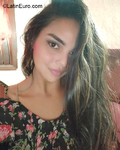 attractive Venezuela girl Nioska from Caracas VE3178