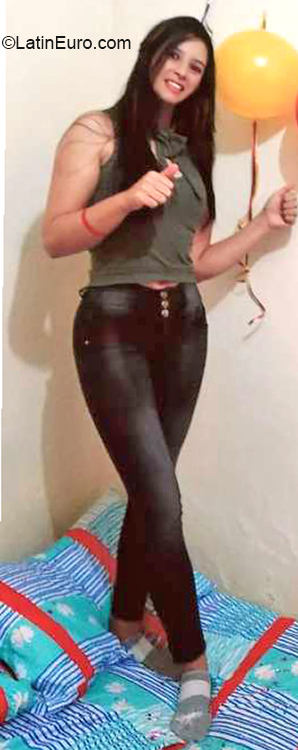 Date this beautiful Colombia girl Caterin from Medellin CO27317