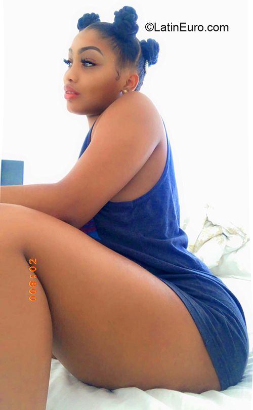 Date this delightful Dominican Republic girl Raysa from Santo Domingo DO38104