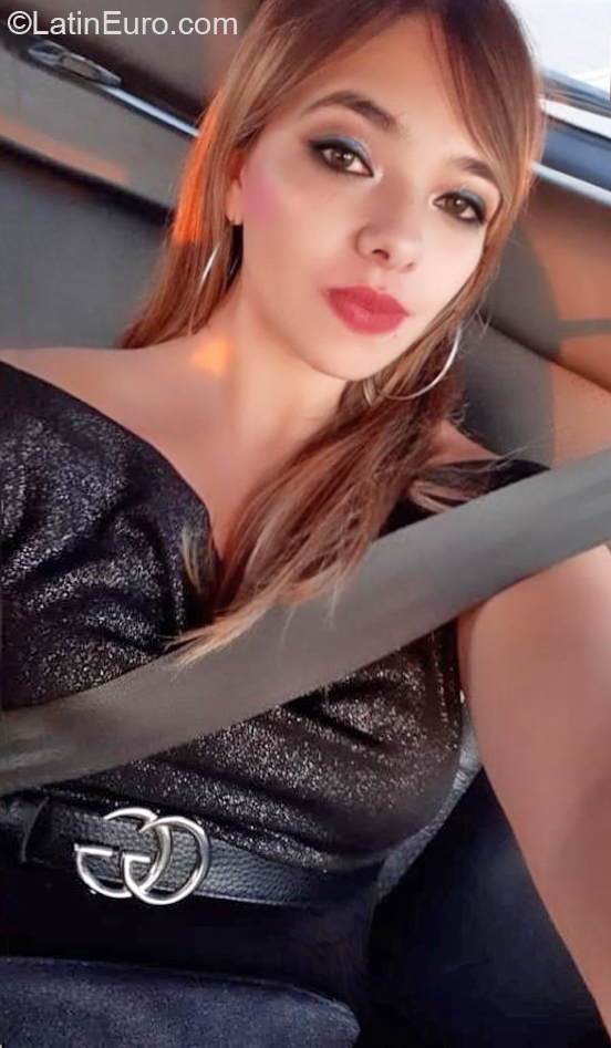 Date this athletic Argentina girl Debora from Maria Juana AR410