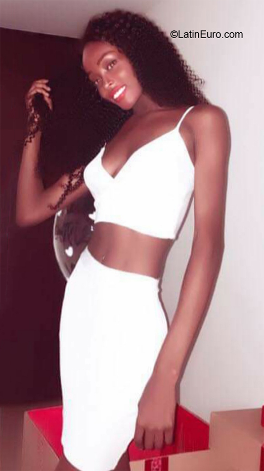 Date this lovely Colombia girl Marlin from Cali CO27434