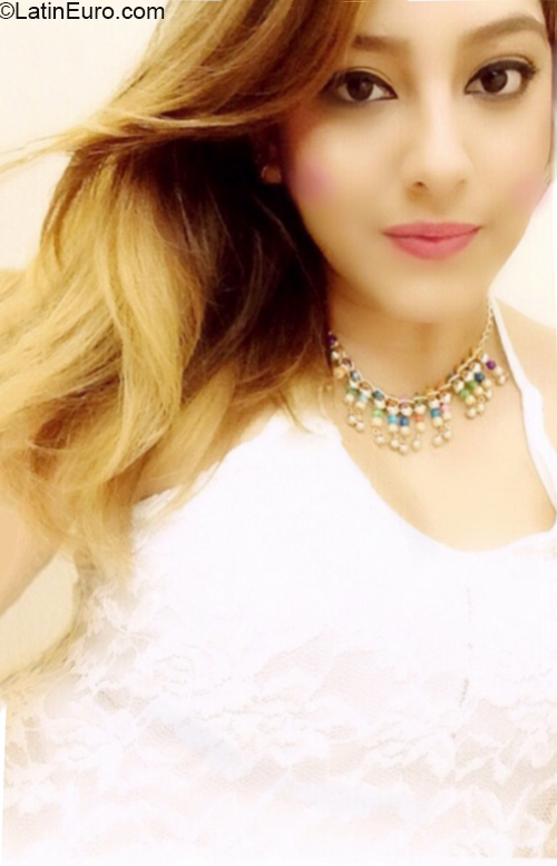Date this georgeous Venezuela girl Mafer from Valencia VE3227
