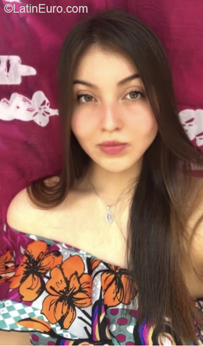 Date this lovely Ecuador girl Dani from Machala EC506