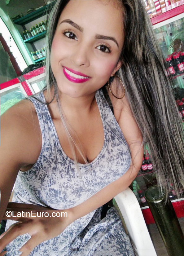 Date this foxy Colombia girl Sandra medina from Villavicencio CO27544