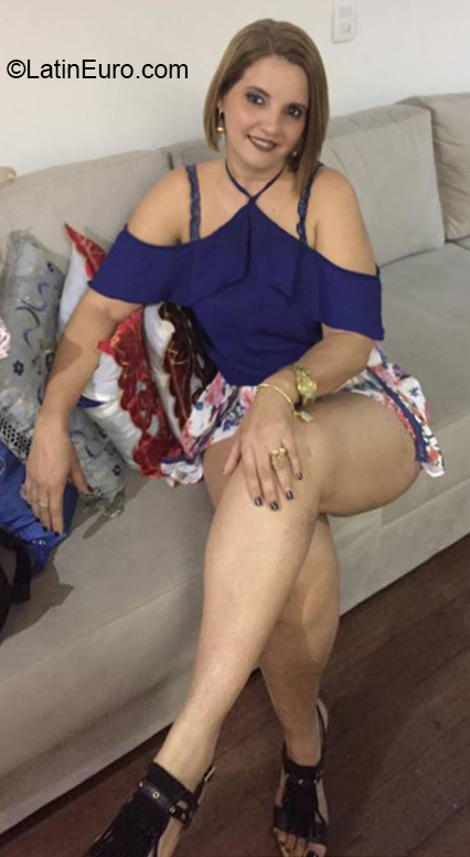 Date this voluptuous Brazil girl Cintia rocha from Recife BR11166