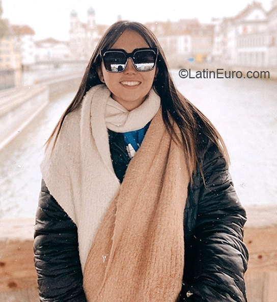 Date this lovely Colombia girl Andrea from Bogota CO27591