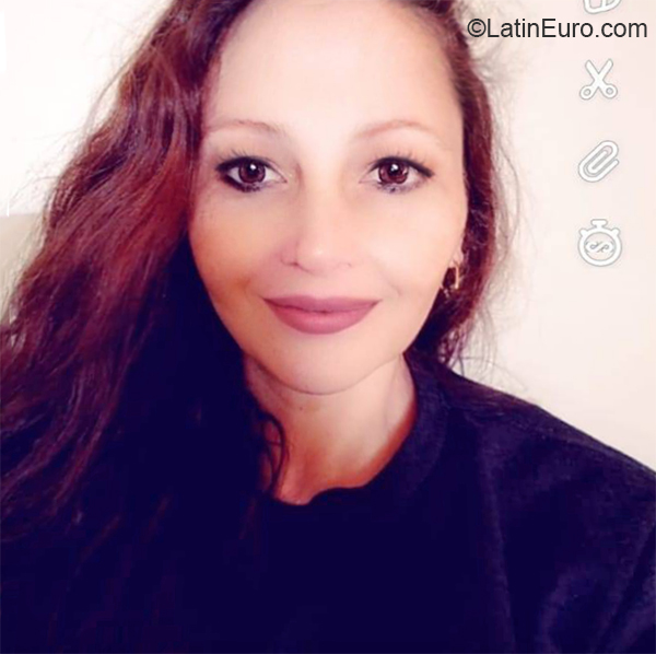 Date this sultry Brazil girl Salwa from Sao Paulo BR11176