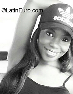 Date this delightful Colombia girl Kidy from Cali CO27671