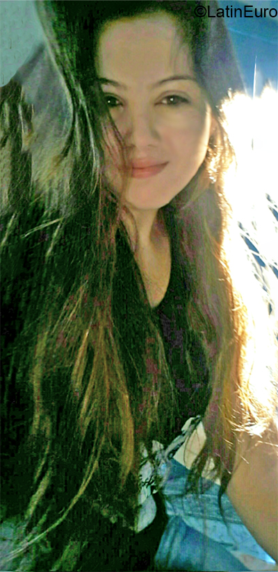 Date this nice looking Argentina girl Carolina from Las Brenas AR444