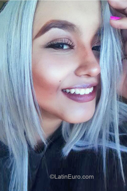 Date this funny Venezuela girl Gina from Caracas VE3288