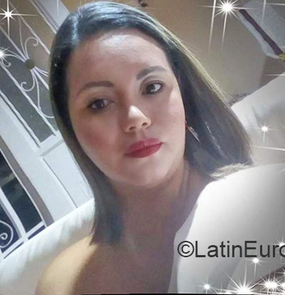 Date this voluptuous Colombia girl Eli from Cali CO28539