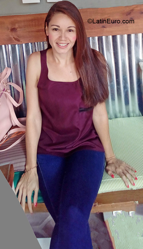 Date this sultry Venezuela girl Carolina from San Cristobal VE3318