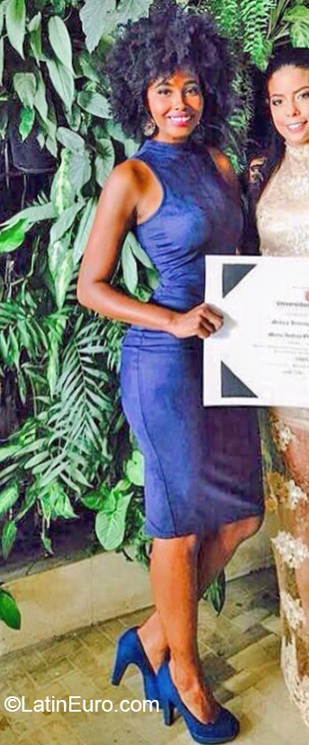 Date this cute Colombia girl Angelica from Cali CO27949