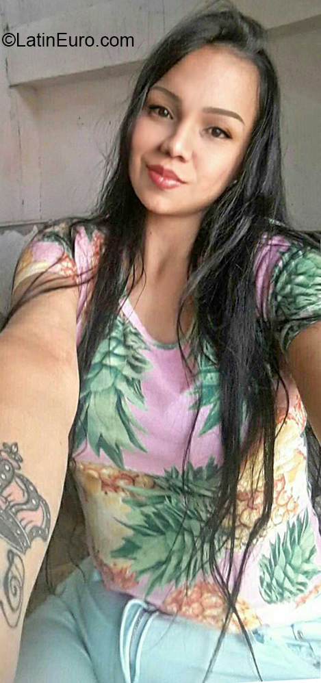 Date this pretty Colombia girl Erika from Medellin CO28012