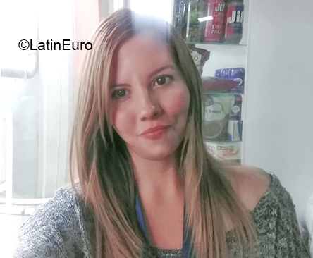 Date this sultry Venezuela girl Catherine from Maracaibo VE3347