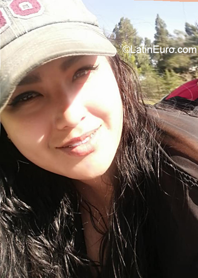 Date this hot Colombia girl Carolina from Bogota CO28028
