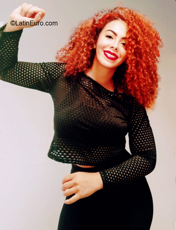 Date this georgeous Colombia girl Yaki from Medellin CO28030