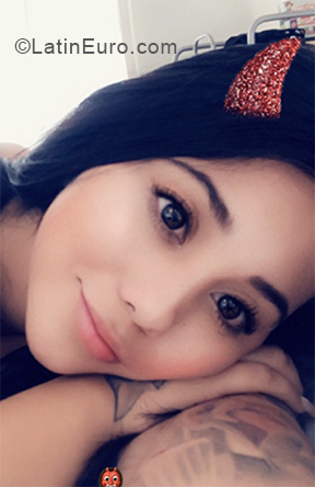 Date this athletic Colombia girl Maria from Medellin CO28101